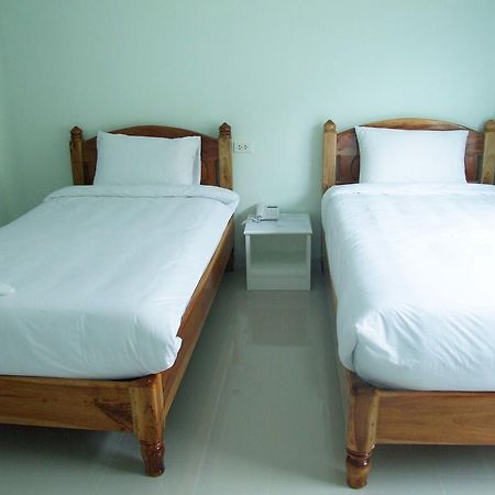 Ruan Rim Nam Hotel Рой Ет Стая снимка
