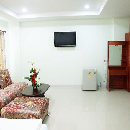 Ruan Rim Nam Hotel Рой Ет Стая снимка