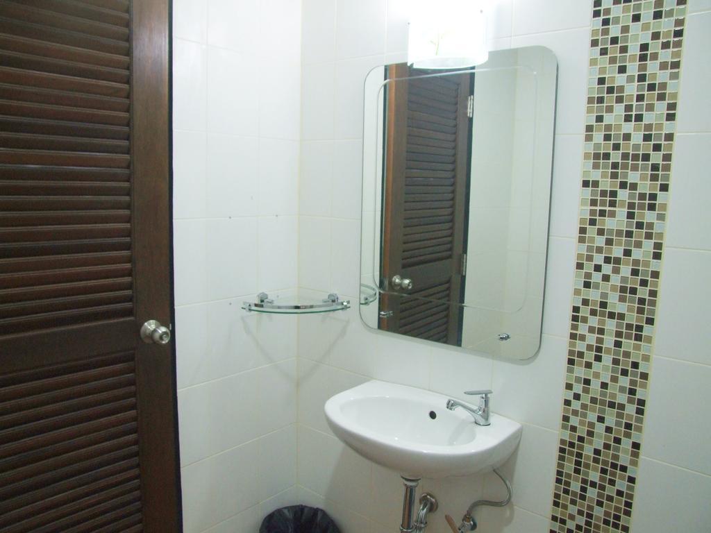 Ruan Rim Nam Hotel Рой Ет Стая снимка