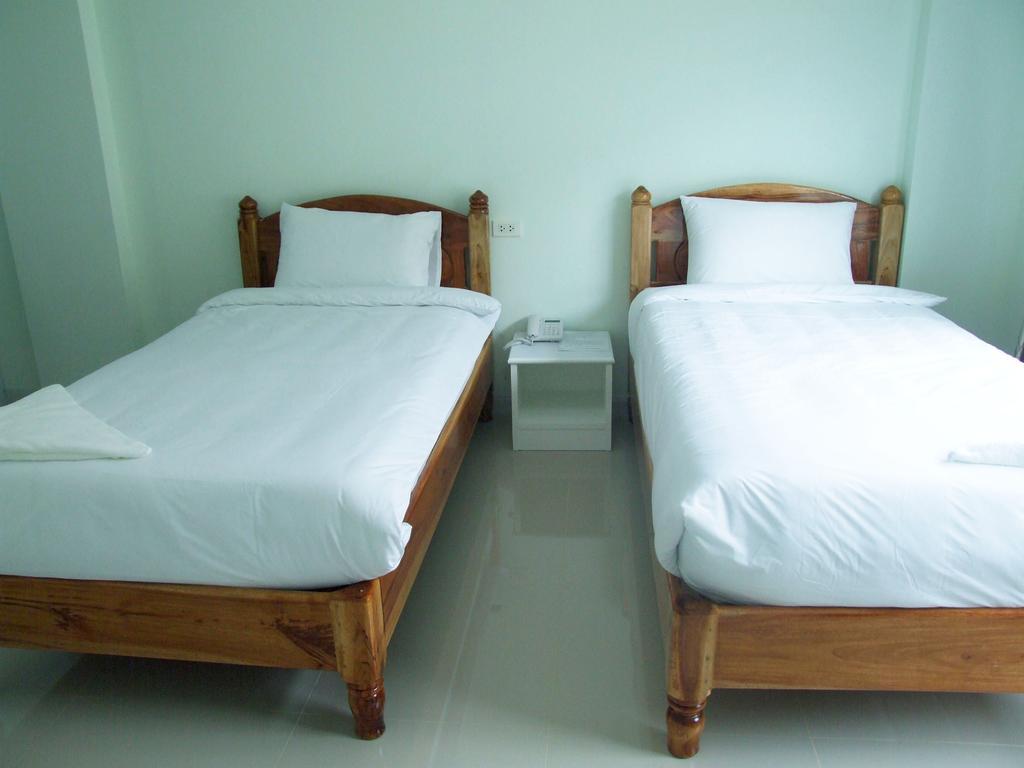 Ruan Rim Nam Hotel Рой Ет Стая снимка