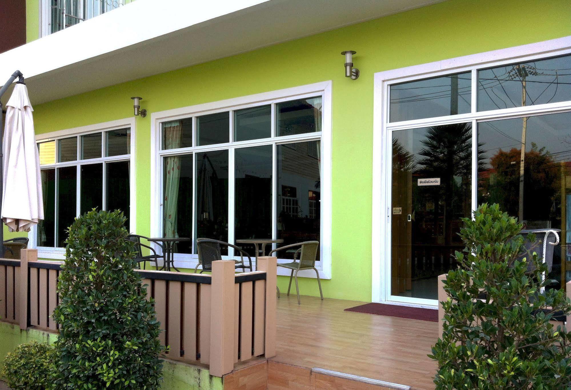 Ruan Rim Nam Hotel Рой Ет Екстериор снимка